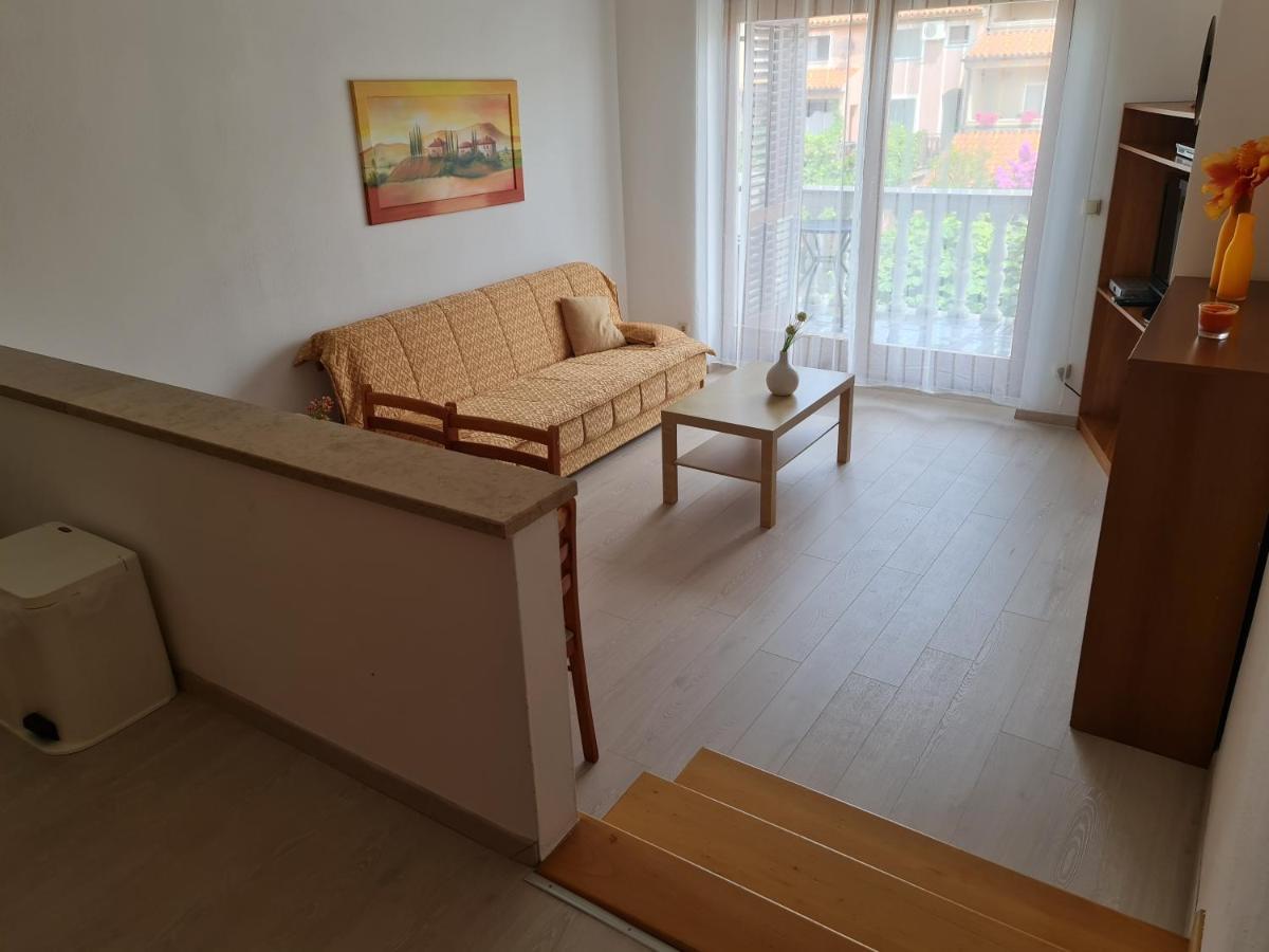 Apartment Mira プーラ エクステリア 写真